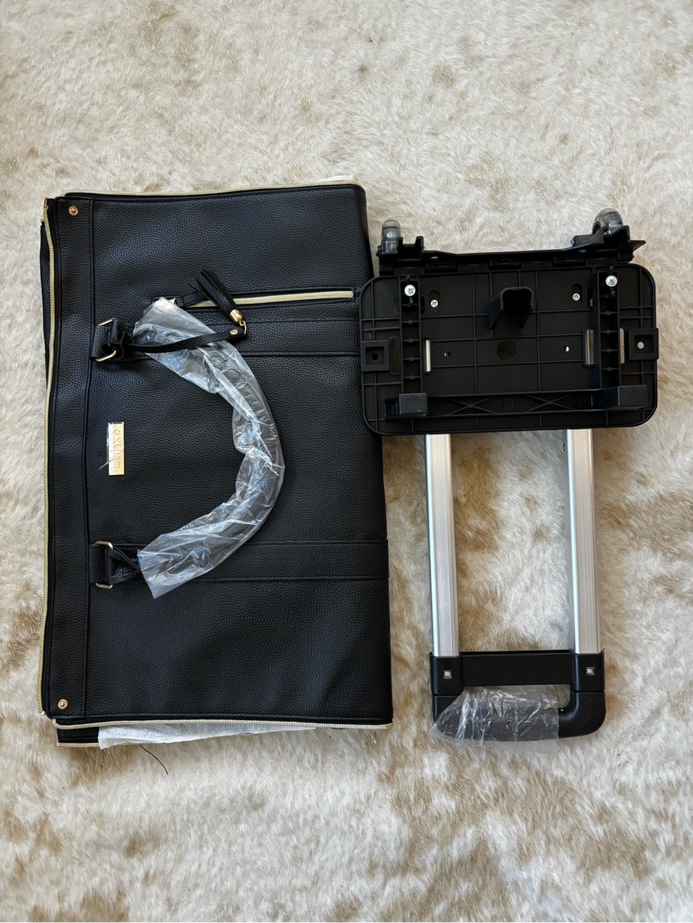 New Luhxe Black Travel Roller Garment Bag with Detachable Telescopic Handle